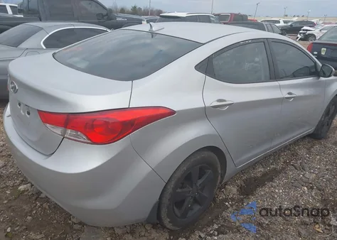 2013 Hyundai Elantra Gls z USA, uszkodzony, nr VIN KMHDH4AE2DU878065
